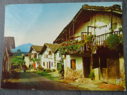 VIEILLES  MAISONS ET FERMES BASQUES - Sare