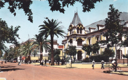 CPSM ALGERIE - SIDI BEL ABBES - Boulevard De La République Et L'Hôtel De Ville - Edition CAP N° 88 - Sidi-bel-Abbès