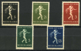 REF 002 > PAYS BAS < N° 327 à 331 * * Neuf Luxe - MNH * * - Ongebruikt