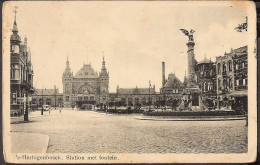 S Hertogenbosch - Station Met Fontijn - Straatbeeld  - 's-Hertogenbosch