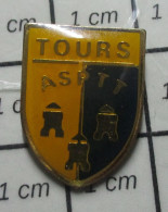 511D Pin's Pins / Beau Et Rare / SPORTS / CLUB SPORTIF ASPTT TOURS BLASON ECUSSON - Sonstige & Ohne Zuordnung