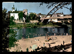 47 - CASTELMORON - LA PLAGE ET L'HOTEL DE VILLE - Castelmoron