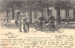 BRUXELLES - Les Agents Cyclistes Arrêtant Un Teuf-teuf - Ed. Nels Série 1 N. 217 - Old Professions