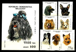 MALAGASY SÉRIE CHIENS + B.F - MNH ** - Honden