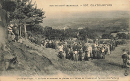 Châtel Guyon * Châtelguyon * Un Rallye Paper * La Foule Au Sommet Du Plateau Du Châteai De Chazeron * Arrivée Fanfares - Châtel-Guyon