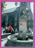 MONTIVILLIERS 76 - Groupe Folklorique Normand LA VILLOTTE Devant La Fontaine  Coiffe Coutume Tenu - Montivilliers