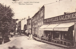 St Nectaire * La Rue Des Thermes * Commerce Magasin AUX NOUVELLES GALERIES - Saint Nectaire