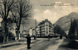 N43 - 38 - GRENOBLE - Isère - Le Cours Saint-André Et Le Mont Rachais - Grenoble