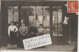 LA FERTE Sous JOUARRE - Les Employées Posent  Devant La Blanchisserie En 1907 ( Carte Photo ) - La Ferte Sous Jouarre