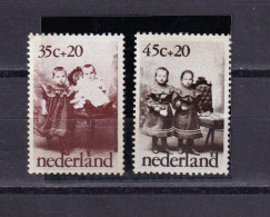 SA02 Netherlands 1974 Child Care Mint Stamps - Unused Stamps