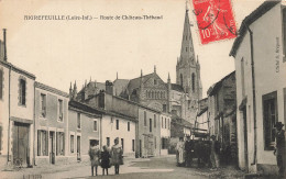 Aigrefeuille Sur Maine * La Route De Château Thébaud * Villageois - Aigrefeuille-sur-Maine