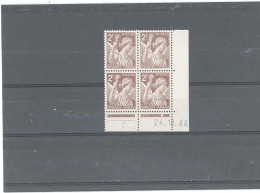 VARIÉTÉ-N°653 -IRIS 2F BRUN -ANNEAU LUNE (Cérès 653m) DANS BLOC DE 4 ( CASE 3) COIN DATÉ 24-10-44 - Unused Stamps