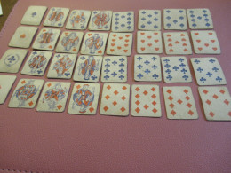 Jeux Ancien De 32 Cartes à Jouer Mini  / Usagé Mais Complet  / Sans étui  /Vers 1920-1950            CAJ33 - Playing Cards (classic)