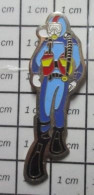 813G Pin's Pins / Beau Et Rare / SPORTS / Grand Pin's HOMMe GRENOUILLE PLONGEE SOUS MARINE - Buceo