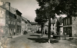 CPSM -  GANDRIEU - PLACE DE LA MAIRIE - Gandrieux Saint Amans