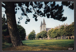090693/ MAREDSOUS, L'Abbaye, Esplanade  - Anhee