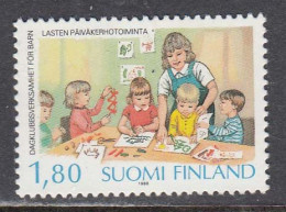 Finland 1988 - 40 Years Children's Day Groups, Mi-Nr. 1065, MNH** - Unused Stamps