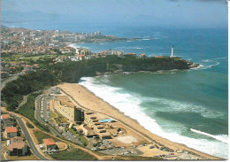 CPM. 64 ANGLET. LE V.V.F. LA POINTE SAINT MARTIN. AU FOND BIARRITZ. VUE AERIENNE - Anglet