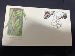 22-3-2024 (3 Y 44) Australia  FDC - 1995 - Joint Issue With China (Panda & Koala Bears) - Christmaseiland