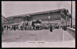 A69  FRANCE CPA  ANGOULEME - LES HALLES - Collections & Lots