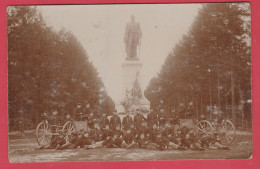 Leopoldsburg / Kamp Van Beverloo - Groep Soldaten- 1913 - Fotokaart /  Monument ( Voir Verso ) - Leopoldsburg (Camp De Beverloo)