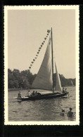 AK Segelyacht In Flaggengala, Segelsport  - Sailing