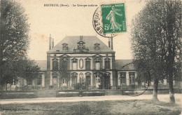 CPA Breteuil-Le Groupe Scolaire-Timbre      L2775 - Breteuil