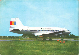 TRANSPORTS - Convetional Twin-engine Airplane Used On Domestic Routes - Colorisé - Carte Postale - Autres & Non Classés