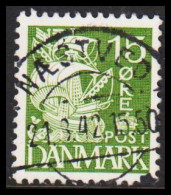 1942. DANMARK. 15 ØRE Caravelle With Fine Cancel NÆSTVED 21.8.42. (Michel 261) - JF543726 - Gebraucht