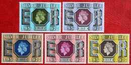 SILVER JUBILEE QE II (Mi 739-743) 1977 POSTFRIS MNH ** ENGLAND GRANDE-BRETAGNE GB GREAT BRITAIN8 - Nuevos