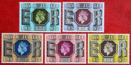 SILVER JUBILEE QE II (Mi 739-743) 1977 POSTFRIS MNH ** ENGLAND GRANDE-BRETAGNE GB GREAT BRITAIN8 - Neufs