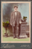 1890 New York, Foto L. Favata, Gentiluomo Im Abito Elegante Con Sigaro, Acquarellata, Costumi USA, Formato Gabinetto - Amerika