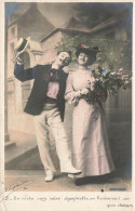 COUPLES - En Route Vers Notre Chambrette - Couple Heureux - Carte Postale Ancienne - Couples
