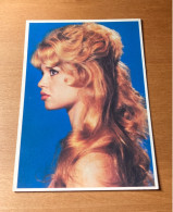 Brigitte Bardot. Carte Postale Uk - Femmes Célèbres