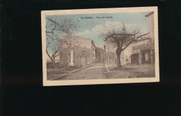 CPA- 83 - Tavernes - Place Du Jardin ( Des Jardins)  Monument Aux Morts - écrite Voyagée 1932 - Tavernes