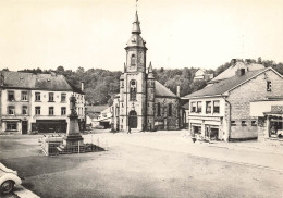 BELGIQUE - Vielsalm - Vue Générale De L'église Et La Place - Carte Postale - Vielsalm