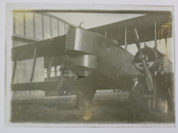 Plaque Photo Avion Biplan Bimoteur Bombardier Devant Hangar Années 1920 - Plaques De Verre