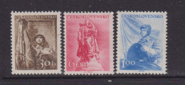 CZECHOSLOVAKIA  - 1956  Defence Set  Never Hinged Mint - Unused Stamps