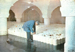 ROQUEFORT . Caves Et Producteurs Réunis . Dans Les Saloirs … - Roquefort