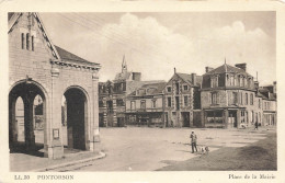 CPA Pontorson-Place De La Mairie-50    L2776 - Pontorson