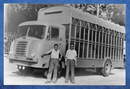 Photo Repro Poids Lourds Ancien Camion Avec Chauffeur Marque à Identifier LATIL ? Bloc Complet Lattes  Herault - Automobile