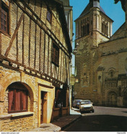 Renault 5TL Volvo 144 Citroen Dyane - THOUARS - Vieilles Maisons à Pans De Bois Et L'église St-Médard XIIe Siècle - PKW