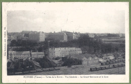 CPA - VIENNE - POITIERS - VALLÉE DE LA BOIVRE - VUE GÉNÉRALE - LE GRAND SÉMINAIRE & LA GARE - Wagons De Marchandises - Poitiers