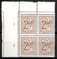 BE    1544    XX      ---      MNH  --  Chiffre Sur Lion Héraldique : Bloc De 4 Coin De Feuille - Unused Stamps