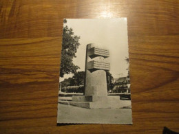 CPSM Sainte Mère Eglise - Monument Du 5 Et 6 Juin 1944 - Sainte Mère Eglise