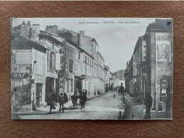 CPA   RUFFEC   Rue De Valence   N° 2032 - Ruffec