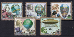 Timbres Thèmes Transport Montgolfières - Airships