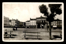 47 - TONNEINS - PLACE DU CHATEAU - Tonneins