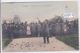 PARIS- PARC DES TUILERIES- LE CHARMEUR D OISEAUX - Parcs, Jardins