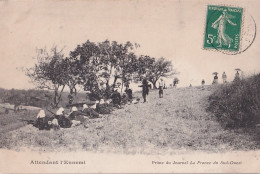 B26- MILITARIA  - ATTENDANT L  ' ENNEMI - PRIME DU JOURNAL LA FRANCE DU SUD - OUEST - 1912 - Manöver